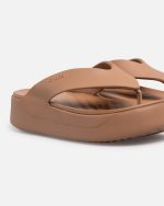 Crocs Women's Getaway Platform Flip Chocolate - Image 6